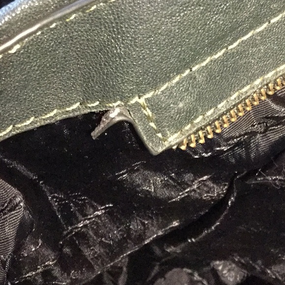 Simply Vera, Vera Wang Shoulder Bag - Picture 6 of 8